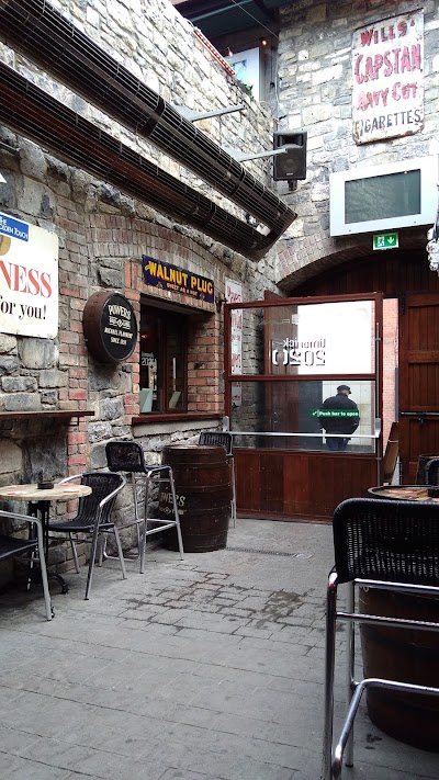 Photos of Flannerys Bar Limerick