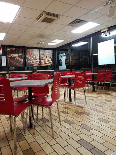 Fast Food Restaurant «Burger King», reviews and photos, 2320 Green Bay Rd, North Chicago, IL 60064, USA