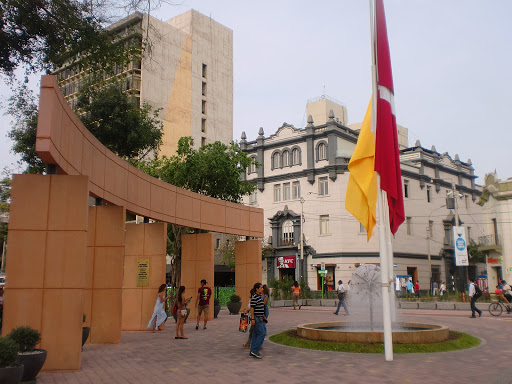 Miraflores Central Park