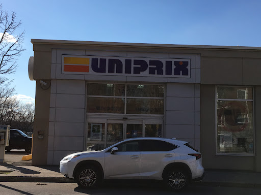 Uniprix P. Lapointe, N. Sévigny et F. Martineau (Pharmacie affiliée)