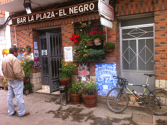 Unas fotos de nuestra ruta de Ávila a El Escorial - Junio 2013