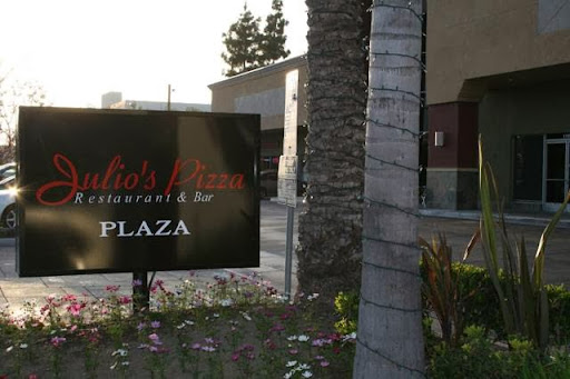 Julio's Pizza