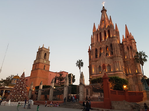 Parroquia de San Miguel Arcángel, Correo 35, Zona Centro, 37700 San Miguel de Allende, Gto., México, Iglesia | GTO