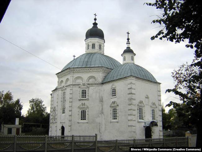 Козацький полковий собор Різдва Христового у Стародубі. Головний храм Стародубського козацького полку. Побудований у 1677 році на місці знищеної пожежею дерев’яної церкви 1617 року