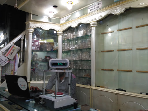 VJL Pearls & Jewellers, Shop No. 4, Main Bazar, Sitarama Swamy Gudi, Chilakaluripet, Andhra Pradesh, India, Jeweller, state AP