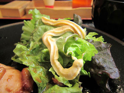 野菜にかけた明太マヨネーズ