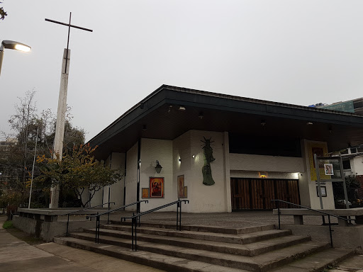 San Pedro de Las Condes, Sta Adriana 1398, Santiago, Las Condes, Región Metropolitana, Chile, Iglesia | Región Metropolitana de Santiago