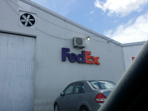 FedEx, Oxígeno 1, Medellin y Pigua 2da Sección, 86280 Villahermosa, Tab., México, Empresa de mensajería | TAB
