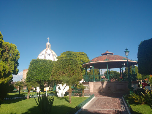 Plaza principal, Calle Iturbide 5-6, Centro, 47570 Unión de San Antonio, Jal., México, Parque | JAL