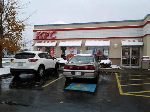Fast Food Restaurant «KFC», reviews and photos, 4642 Mahoning Ave, Austintown, OH 44515, USA