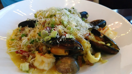 Italian Restaurant «Tutto Kitchen & Bar», reviews and photos, 942 Alpharetta St, Roswell, GA 30075, USA