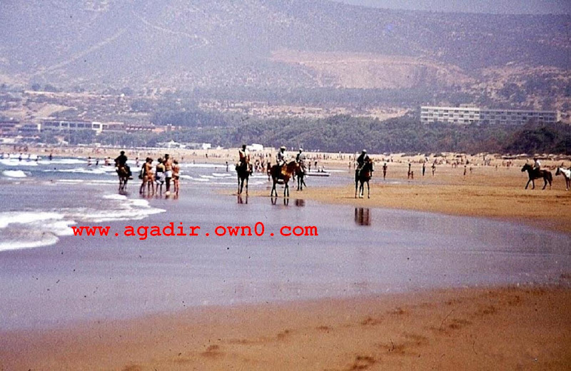 شاطئ اكادير قبل وبعد الزلزال سنة 1960 Cng