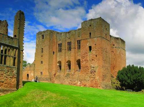 Dinner As It Might Have Been At Kenilworth 760 Years Ago