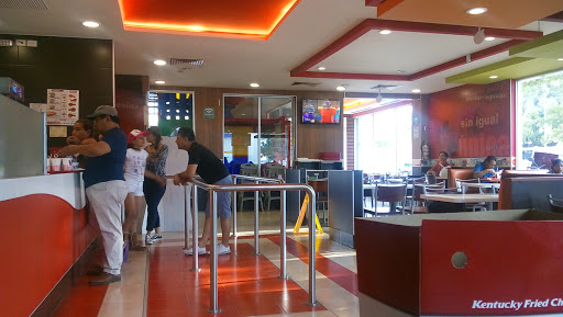 KFC, Av. Itzáes 210, García Ginerés, 97070 Mérida, Yuc., México, Restaurante especializado en pollo | YUC