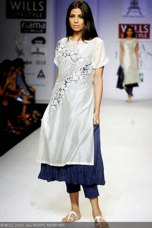Donna flaunts a creation by fashion designer Pratima Pandey on Day 3 of Wills Lifestyle India Fashion Week (WIFW) Spring/Summer 2014, held in Delhi.