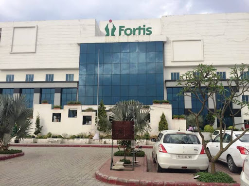 Axiss Dental Clinic - Fortis Hospital LUDHIANA, Fortis Hospital, Mundian Kalan Village Near Radha Swamy Satsang Bhawan,, Chandigarh Road, Punjab 141015, India, Dental_Clinic, state PB