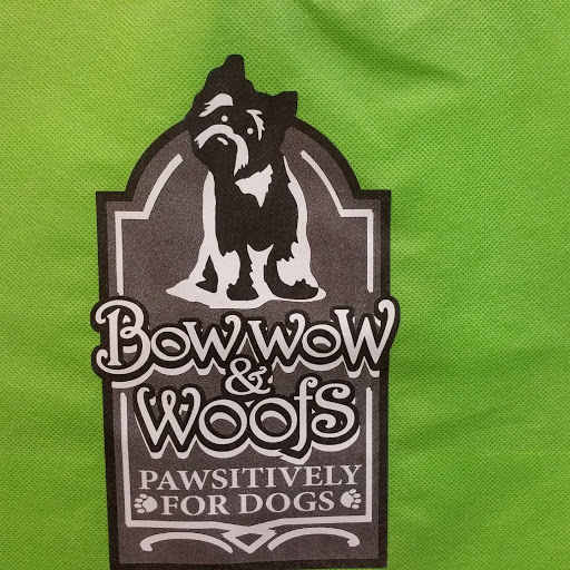 Bow Wow & Woofs logo