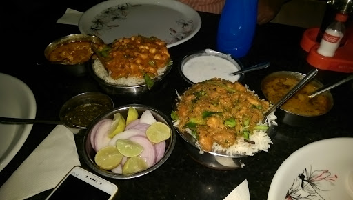 Eagle Biriyani Family Restaurant, Door no: 25-272, High School road, Subbiah Thota St, Chilakaluripet, Andhra Pradesh 522616, India, Non_Vegetarian_Restaurant, state AP
