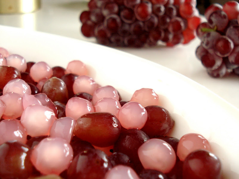 Bubbly grapes 
