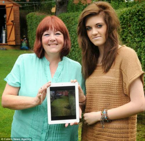 Teenage Girl Captures On Her Ipad The Ghost Of A Man Wearing A Top Hat