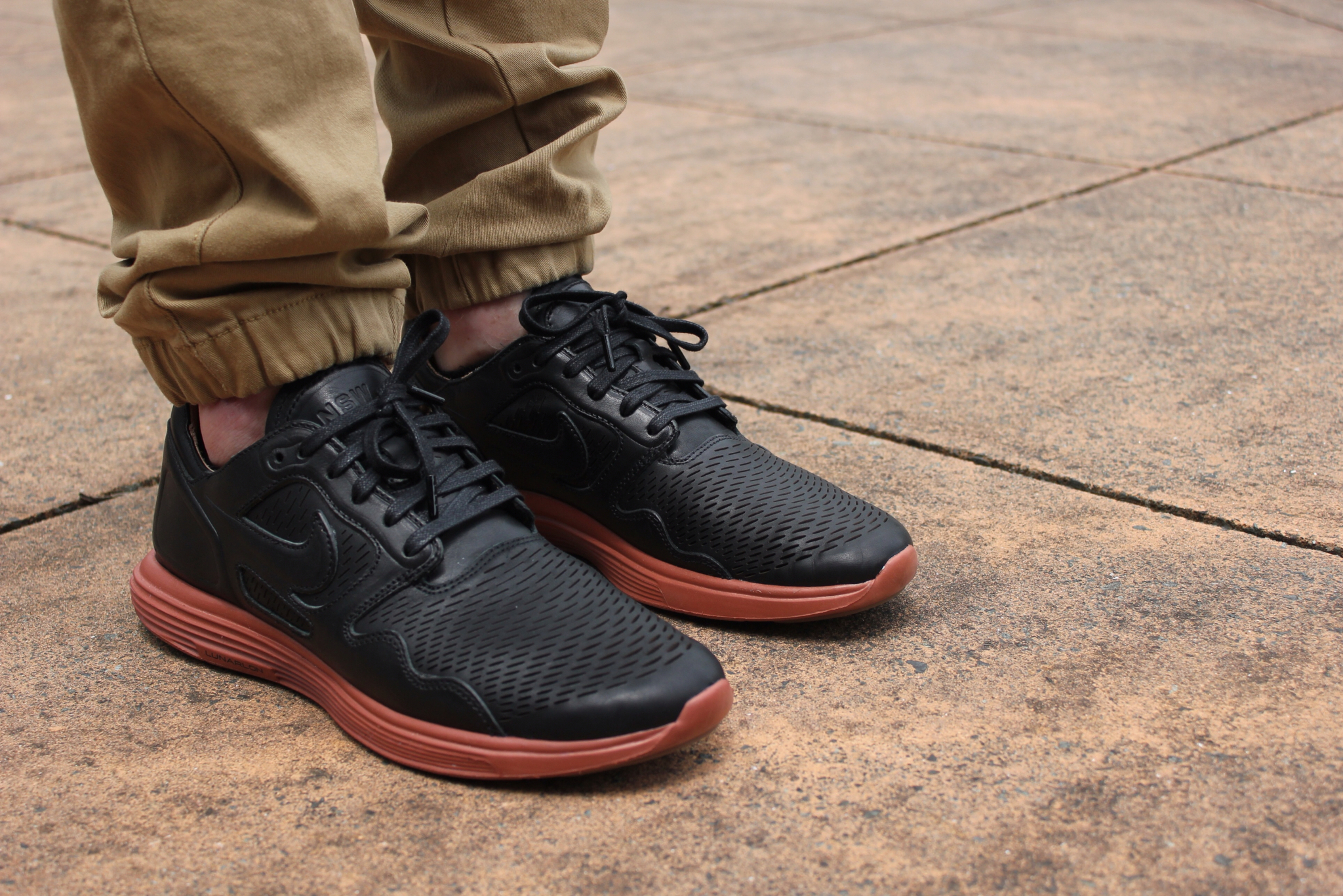 On Feet: Nike Lunar Flow Premium Leather 525284-009 — MW&K
