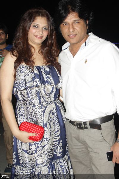TV serial producer-director Nikhil Sinha with wife during Avinash Wadhawan's bash, held at La Patio, Andheri (W), Mumbai on January 31, 2013. (Pic: Viral Bhayani)