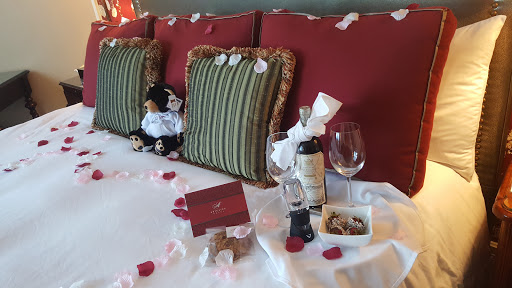 Abigail's Hotel