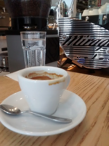 7 Pond Coffee Bar