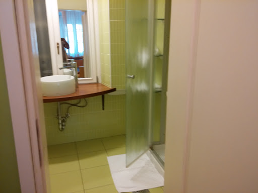 Macek Rooms