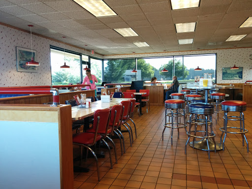 Hamburger Restaurant «Burgerville», reviews and photos, 715 S Columbia River Hwy, St Helens, OR 97051, USA