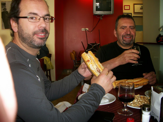 Moto almuerzo en Fontanares (Domingo 20 de Abril) 100_4186