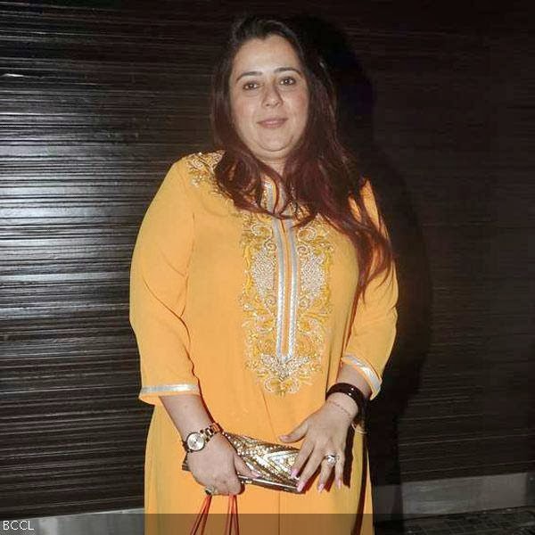 A guest arrives for Simone Khan's birthday party, held in Mumbai. (Pic: Viral Bhayani)