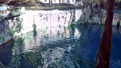Photos of Cenote San Lorenzo Oxman