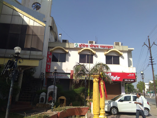 Hotel Centre Plaza, Kedya Plot, Holly Cross Convent Road,, Opposite Ozone Hospital,, Akola, Maharashtra 444001, India, Lodge, state MH