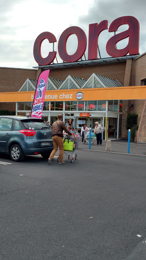 Centre Commercial Carrefour Dunkerque-Coudekerque