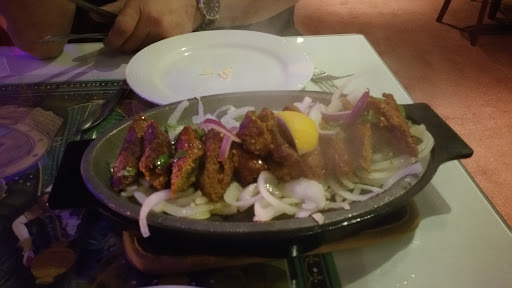 Indian Restaurant «Zaika Indian Cuisine», reviews and photos, 565 Washington Ave, North Haven, CT 06473, USA