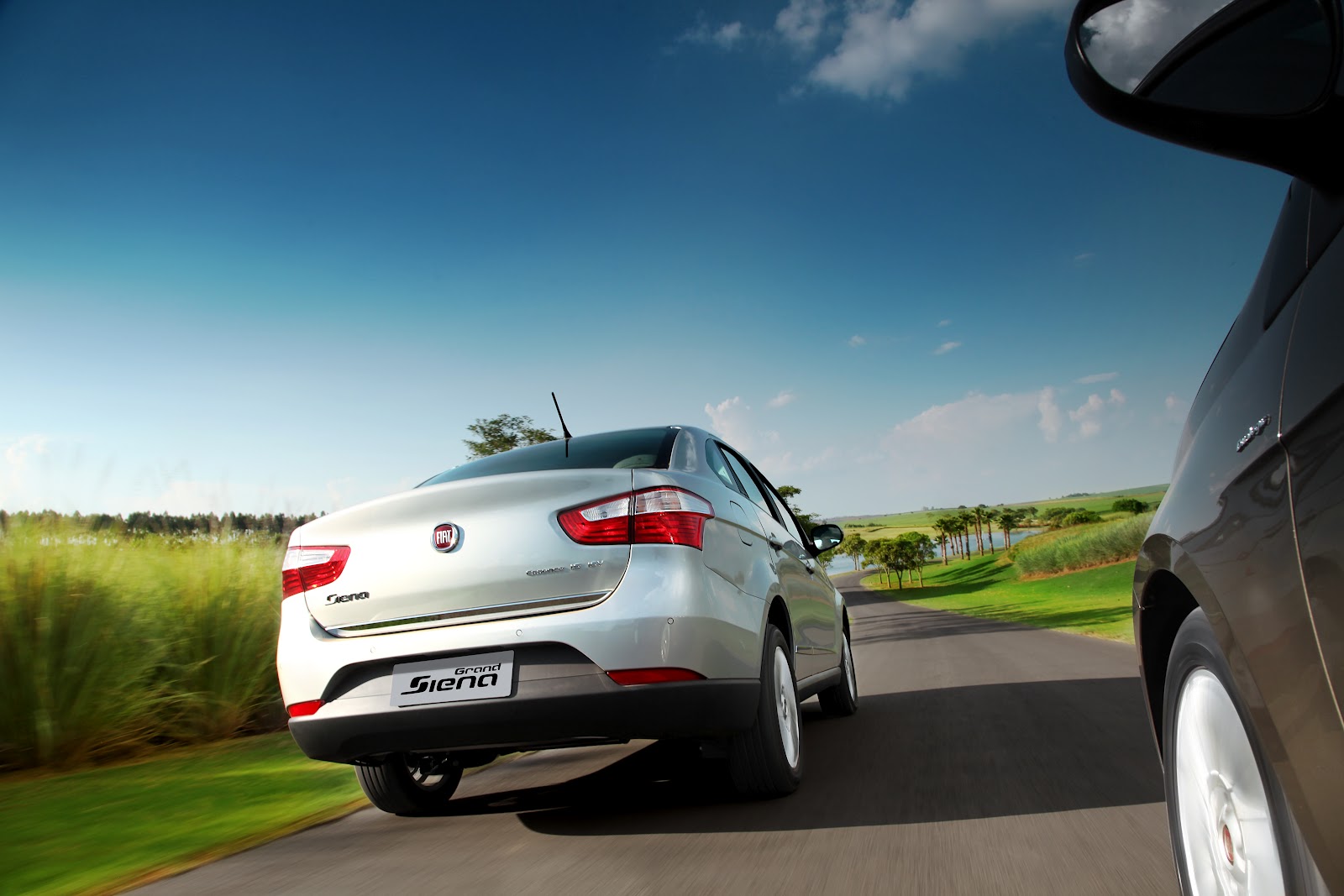 Fiat Grand Siena já está disponível para demonstração e teste na Carboni Fiat 2 Fiat Grand Siena já está disponível para demonstração e teste na Carboni Fiat SIENA%25207%2520 %2520Essence