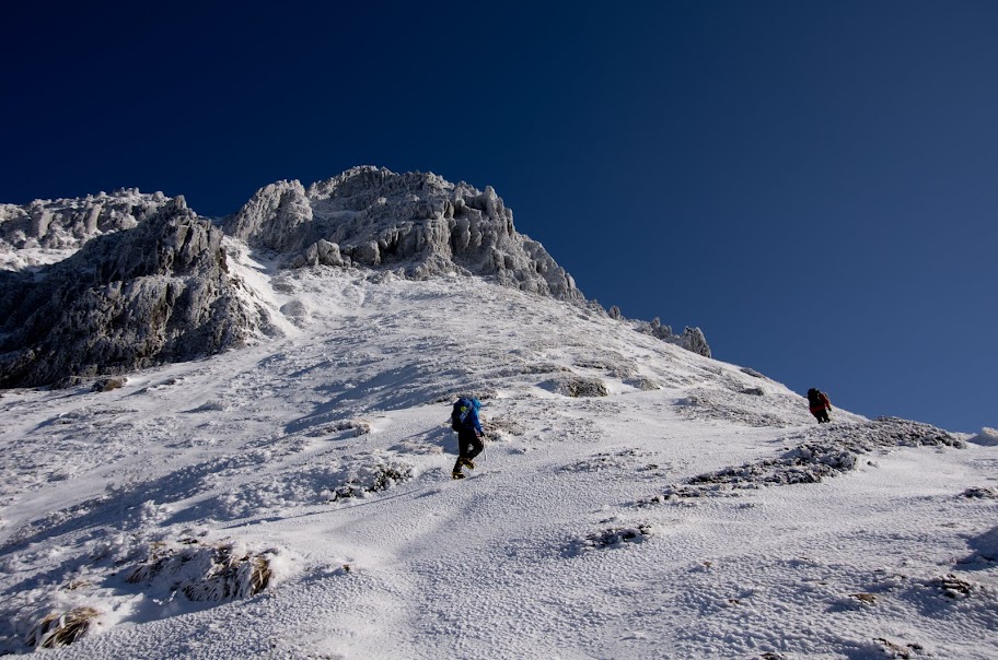 文三郎から見上げる