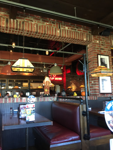 Pizza Restaurant «Uno Pizzeria & Grill», reviews and photos, 1009 Ridge Pike, Conshohocken, PA 19428, USA