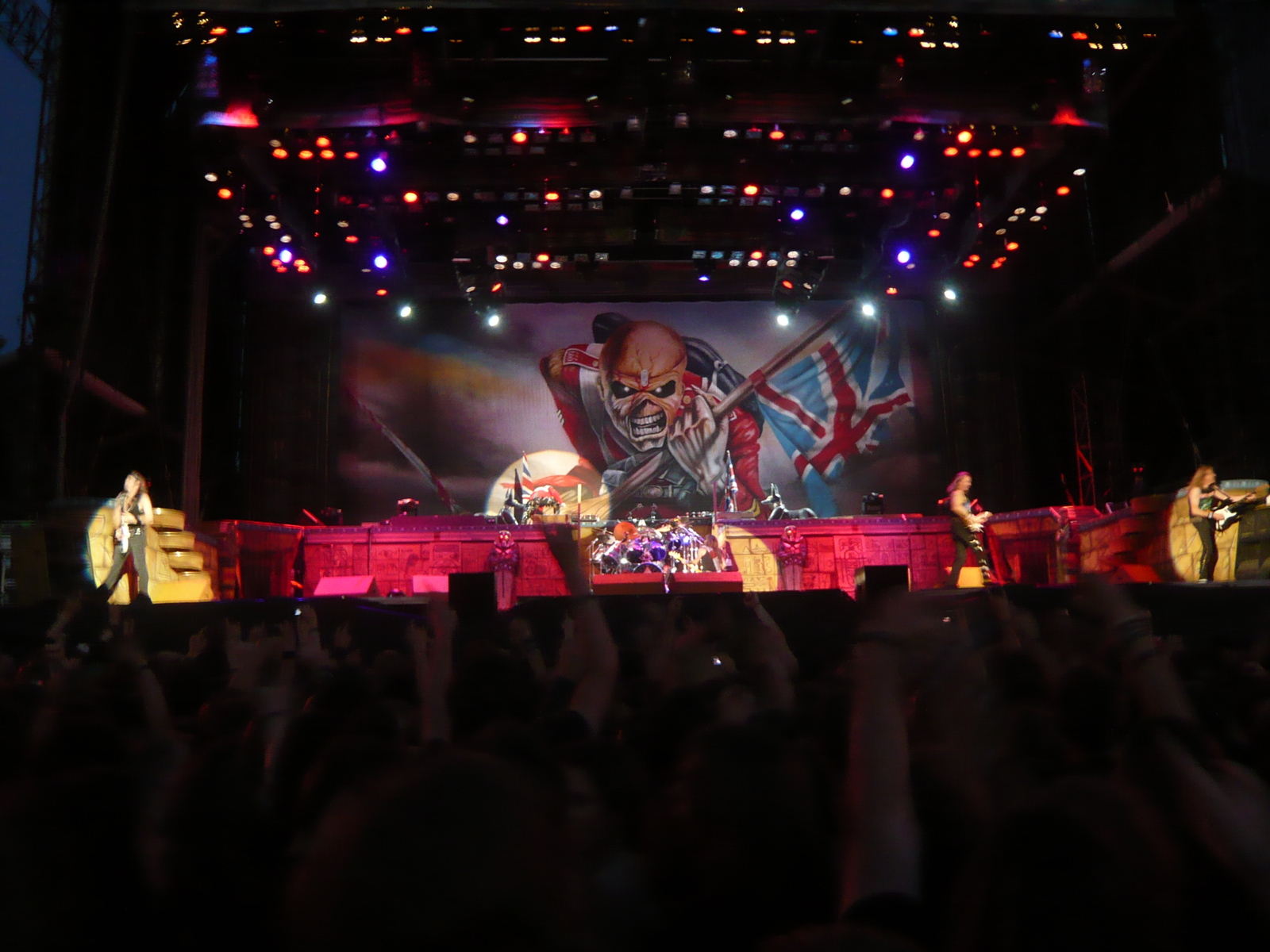 LETRAS DE CANCIONES IRON MAIDEN letras de canciones iron maiden: