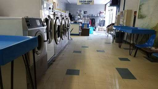 Dry Cleaner «Holly Coin Laundry & Dry Cleaners», reviews and photos, 15199 N Holly Rd, Holly, MI 48442, USA