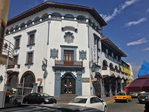 Hotel Colonial, Calle. Fco. Bocanegra N.28, Valle Dorado, 28200 Manzanillo, Col., México, Hotel en el centro | COL