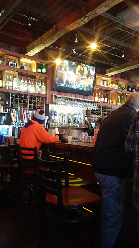 Bar & Grill «Limp Lizard Lounge Bar & Grill», reviews and photos, 4628 Onondaga Blvd, Syracuse, NY 13219, USA