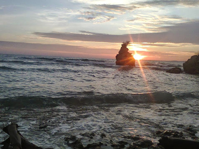 senja pantai labuang