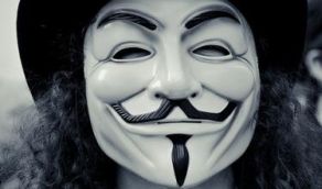 Anonymous se quita la mascara Video