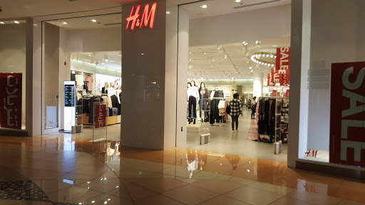 H&M, Al Wahda Mall, Hazaa Bin Zayed the First Street, Al Wahdah - Abu Dhabi - United Arab Emirates, Store, state Abu Dhabi