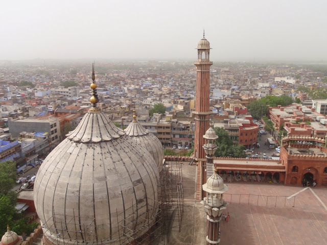 Stunning veiws of Delhi from the minaret