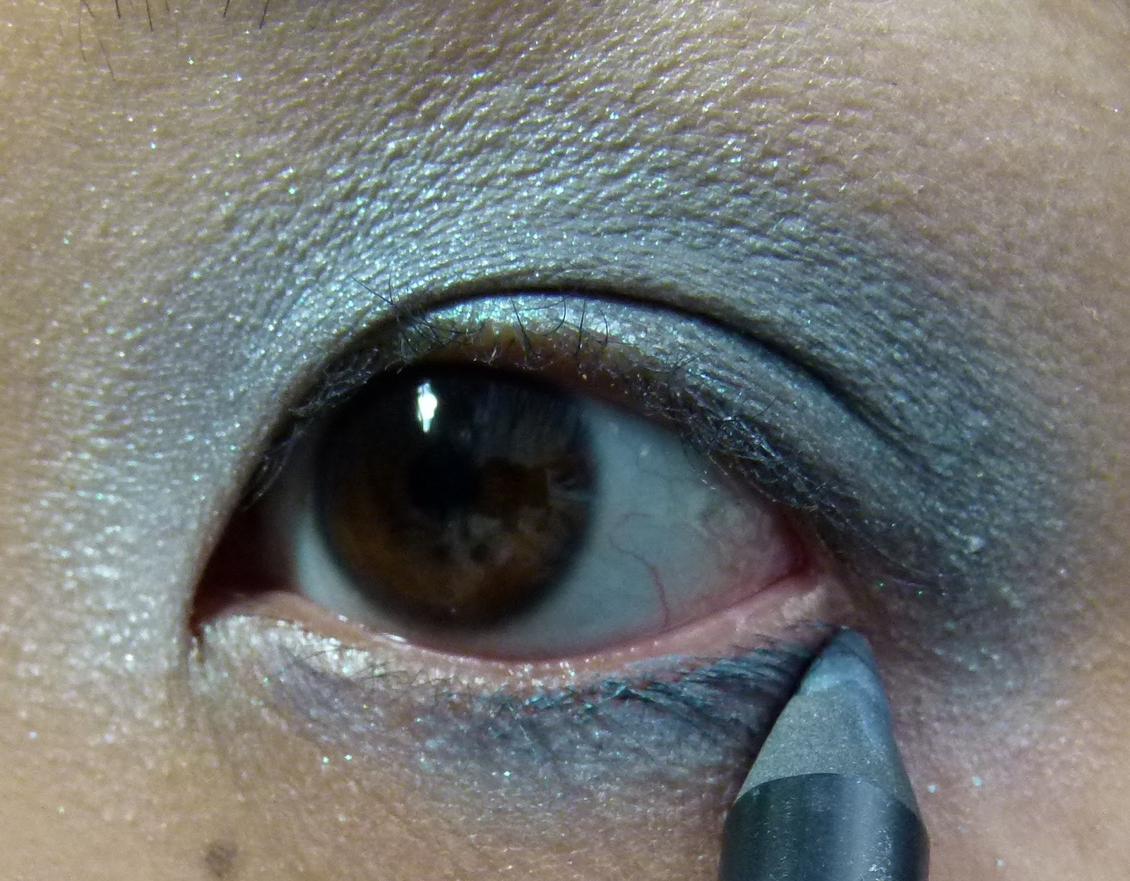 Stylo Ombre et Contour Eyeshadow – liner – khôl 12 - Contour clair