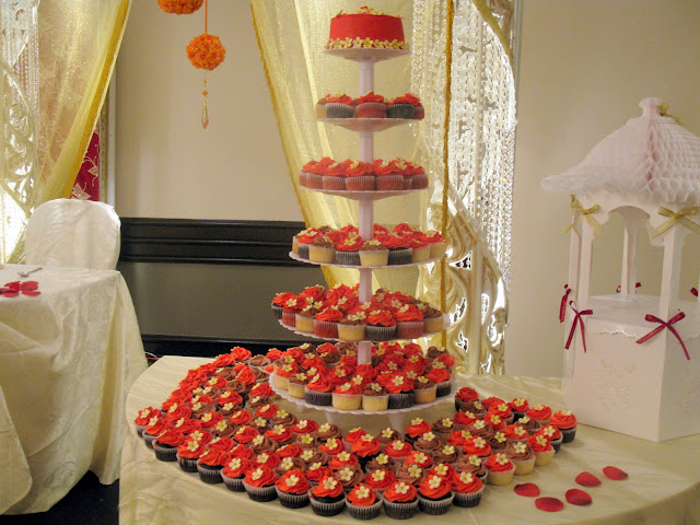 red velvet cupcakes wedding