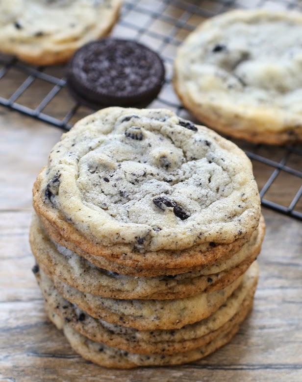 close-up photo of a stack of cookies and cream cookies